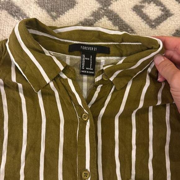 Forever 21 Striped Button-Up Long Sleeve Shirt Sz S - Green/White - Picture 4 of 7